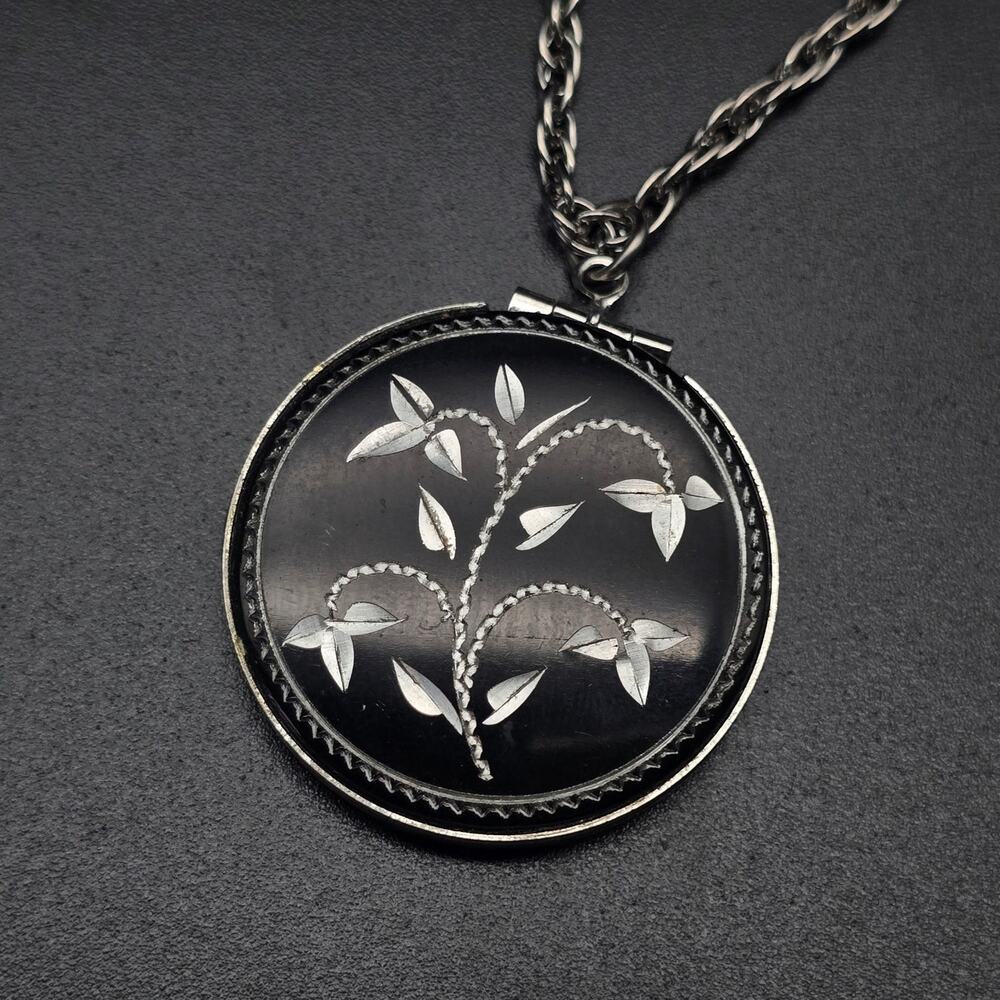 Etched Floral Leaf Locket Necklace Black Silver Tone Vintage Gothic Romantic